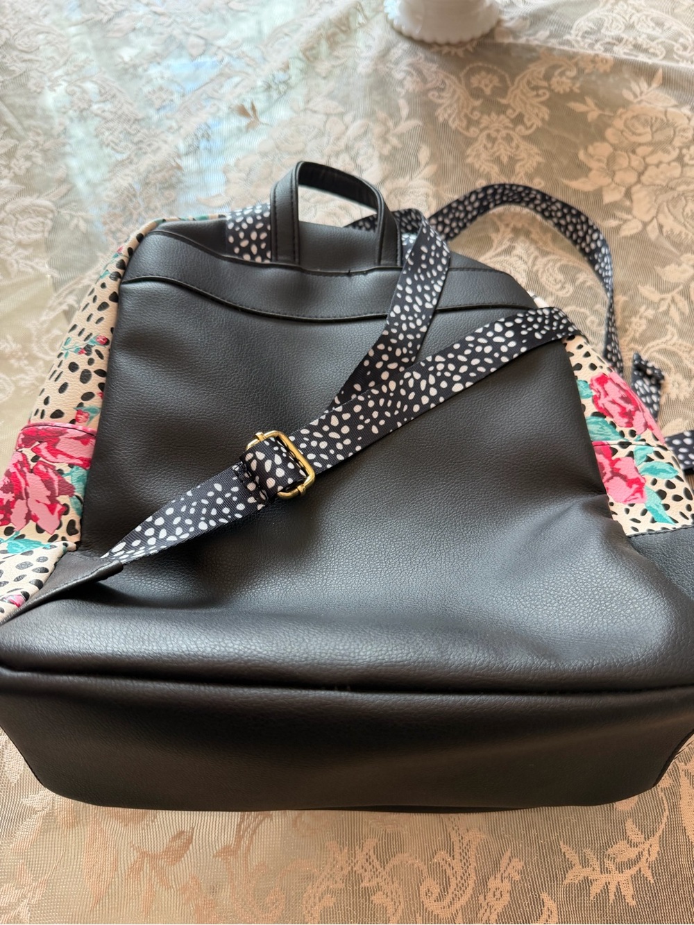 Betsey Johnson Small Quilted Mauve Backpack with Black Accent - Picture 5 of 11